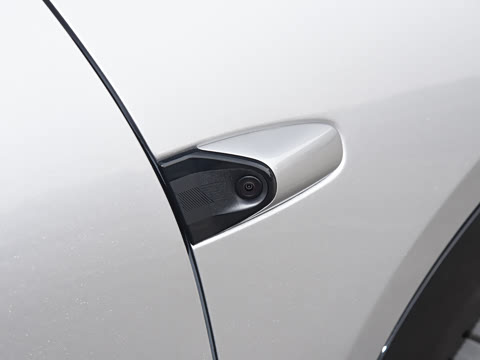 2026�� ���� 1704 Max �Ƽ���