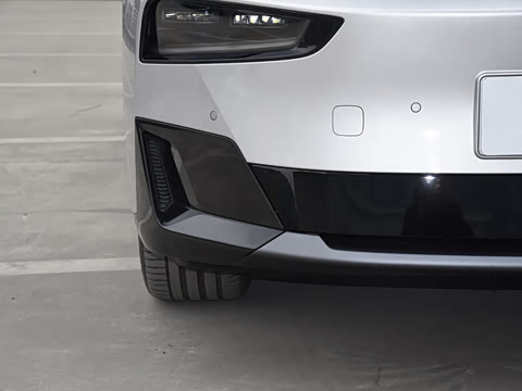 2026�� ���� 1704 Max �Ƽ���