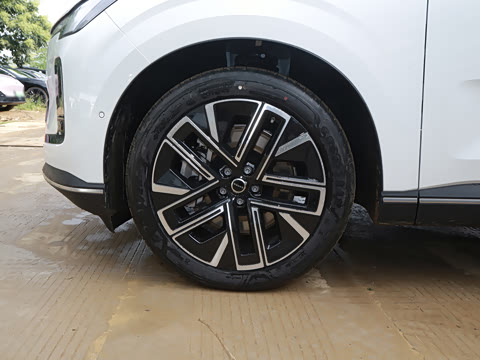 2026�� ������������Plus