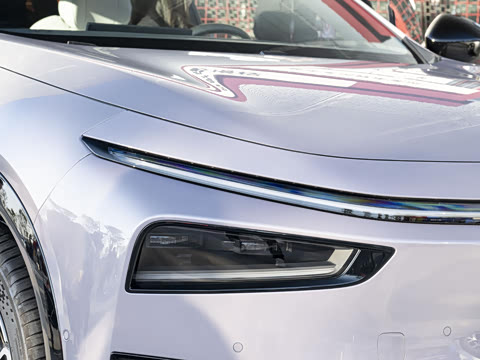 2026�� ���� 1704 Max �콢��