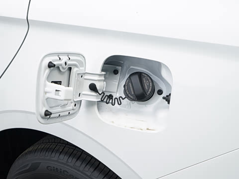 2027�� ���� 1.5L CVT������