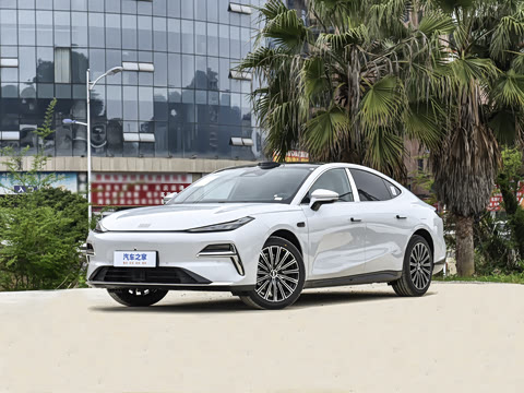 2026�� 225km EM-i Զ�����ǺӰ�