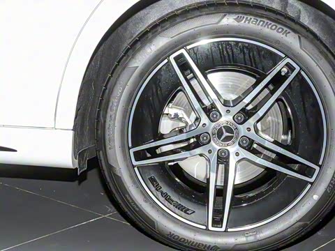 2025�� �Ŀ� E 300 ʱ�����˶���