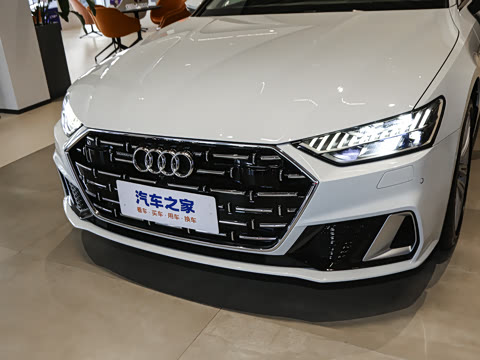 2025�� 45 TFSI quattro ������