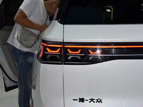 2025�� 380TSI ����R-LineѲ�� ������