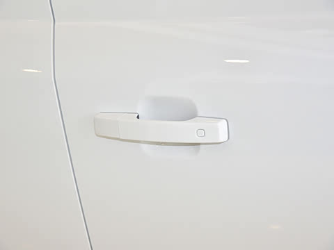 2026�� 110 3.0T P400 X-Dynamic HSE