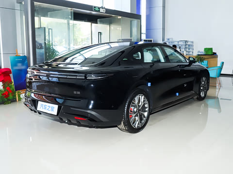 2027�� ���� 302 Max�����״��