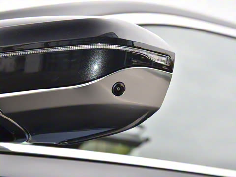 2026�� 740Li ������ M�˶���װ