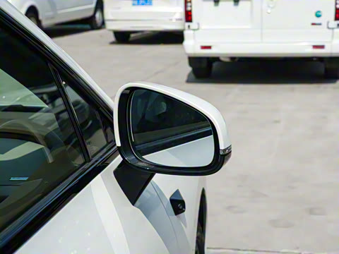 2025�� 670 Max��