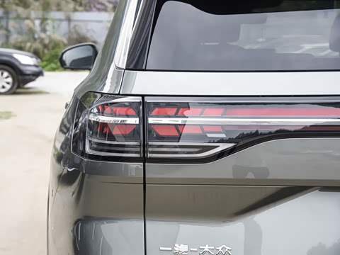 2026�� 450TSI �����콢 6��