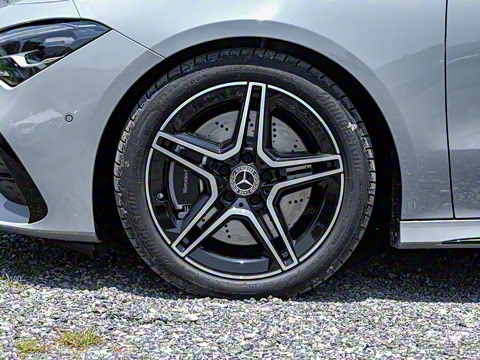 2025�� CLA 260 4MATIC ��ذ�