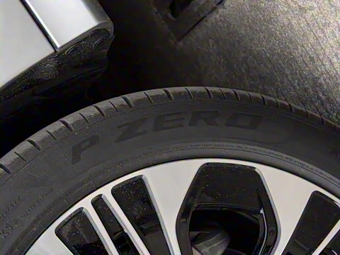 2026�� E 300 L ������