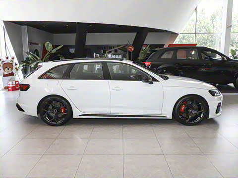 2024��  RS4 Avant ȼ���