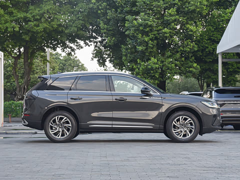 2025�� 2.0T ����������