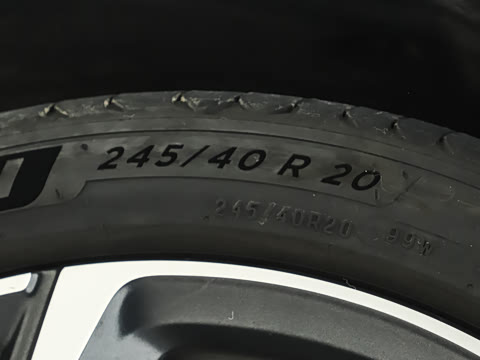 2025�� 100kWh Touring