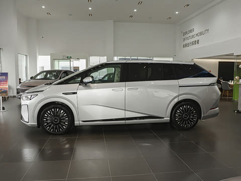 2026�� ���� 750 Ultra