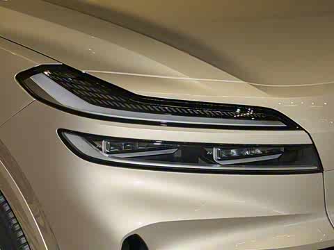 2025�� Ultra ������