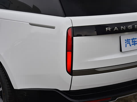 2026�� 3.0 L6 400PS HSE�����