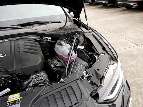 2026�� A8L 45 TFSI quattro ������