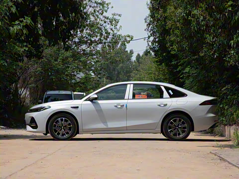 2025�� EM-i 70km ������