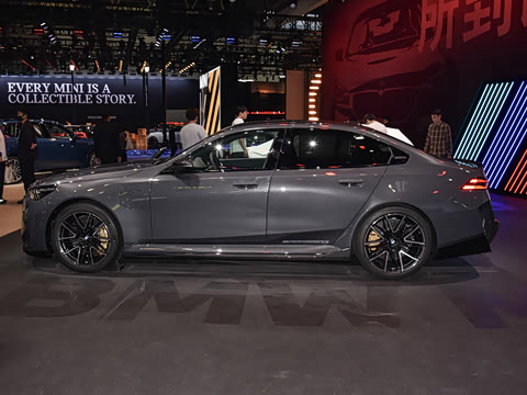 2025�� M5