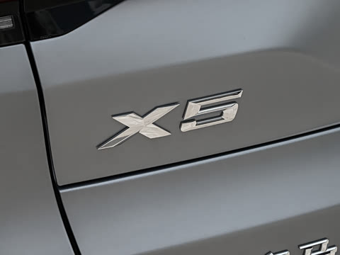 2026�� �Ŀ� xDrive 40Li ������M�˶���ҹ��װ