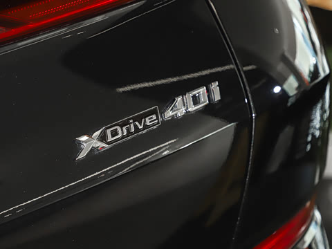 2026�� xDrive40i M�˶���װ