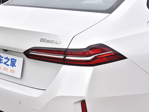 2026�� �Ŀ� 530Li ������ M�˶���װ