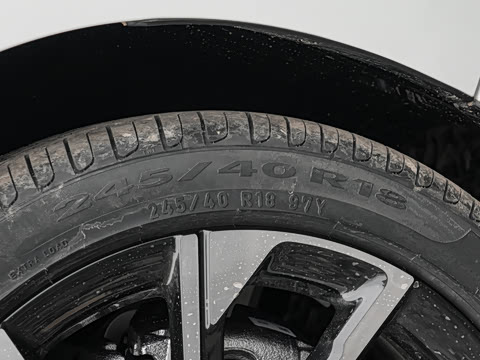 2026�� 200���������� 40 TFSI ����������