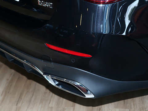 2026�� E 300 L ʱ���˶���