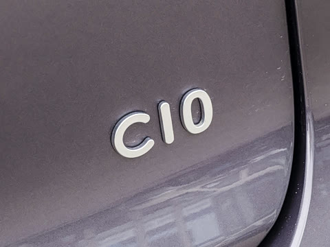 2027�� 660������