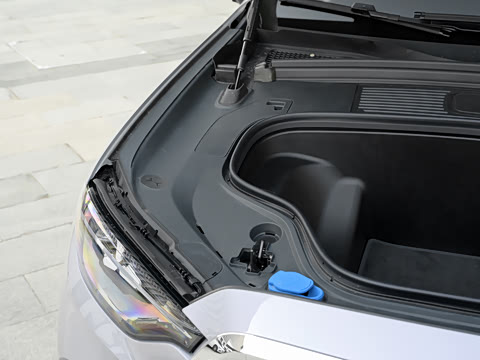 2026�� ����� 400 L 4MATIC