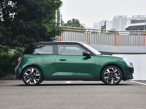 2025�� 463km COOPER SE ������