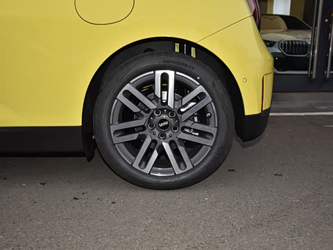 2025�� �Ŀ� 466km COOPER E ������