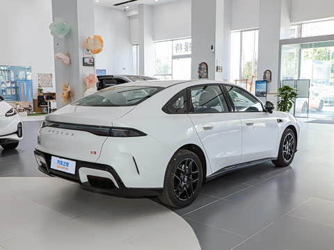 2026�� 535 MAX�����