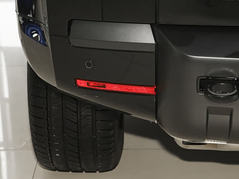 2026�� 110 3.0T P400 X-Dynamic HSE