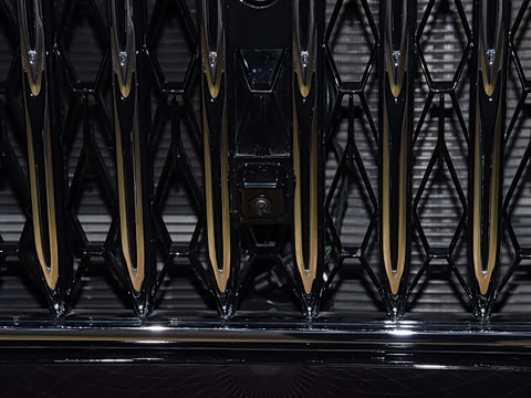 2026�� 4.0T V8 ��ϼ���ư�