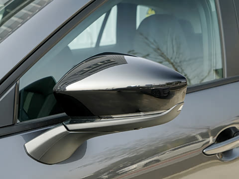 2026�� 2.0L ���а�