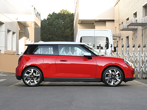 2026�� 463km COOPER SE ������