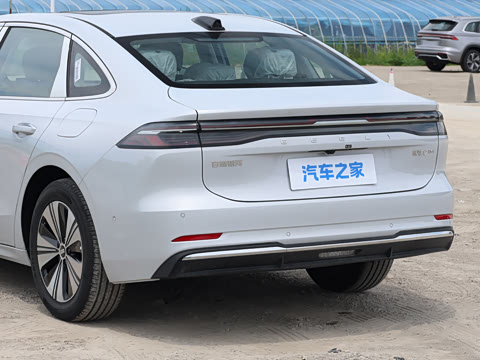 2026�� EM-i 235km ̽��+��