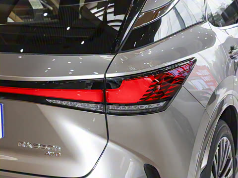 2026�� 350h ����������