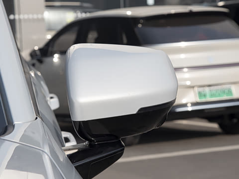 2026�� 1.5T 6MT ������ 