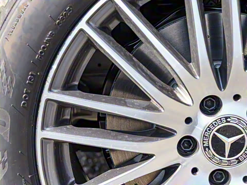 2026�� GLC 300 L 4MATIC ������ 7��