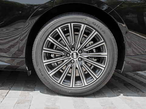 2026�� 225km EM-i Զ�����ǺӰ�