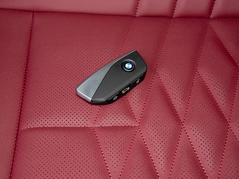 2026�� �Ŀ� eDrive 35L M�˶���װ