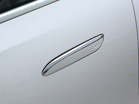 2025�� �Ŀ� E 300 L ʱ���˶���