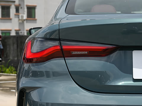 2026�� 425i M�˶���װ