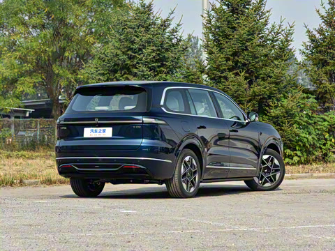 2025�� �Ŀ� ����Max