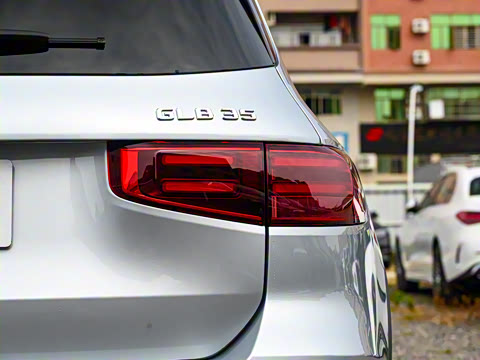 2026�� AMG GLB 35 4MATIC