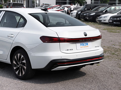2026�� S 300TSI ������